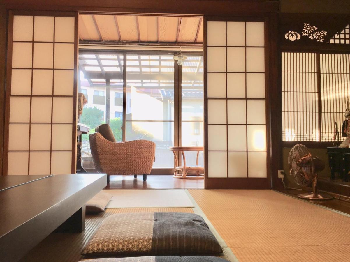 Guest House Enishi Тояма Экстерьер фото